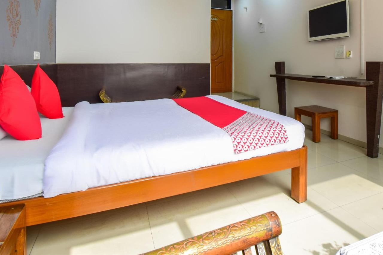 Oyo 67509 Hotel Tukson Narayangaon Exterior photo