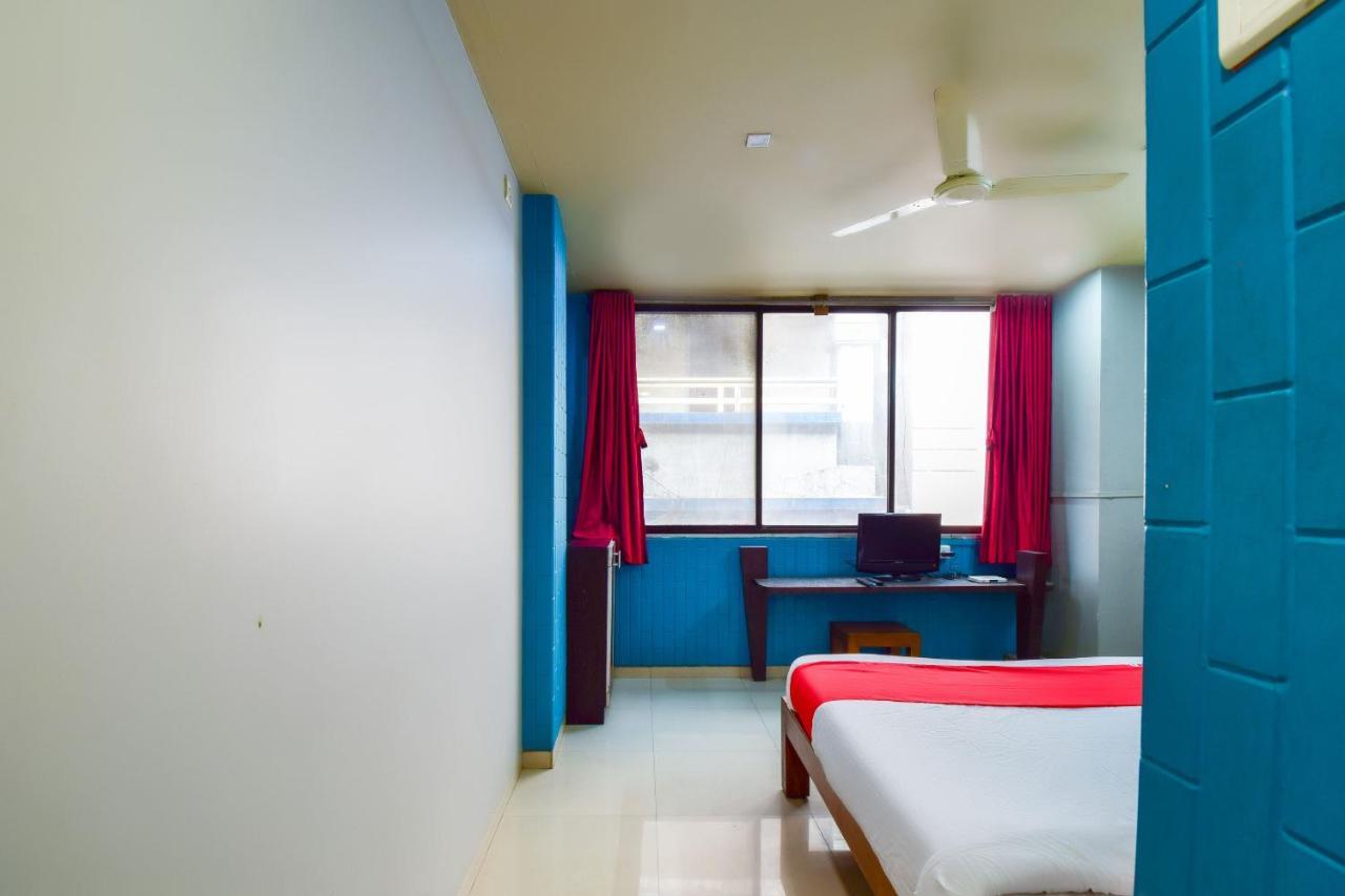 Oyo 67509 Hotel Tukson Narayangaon Exterior photo