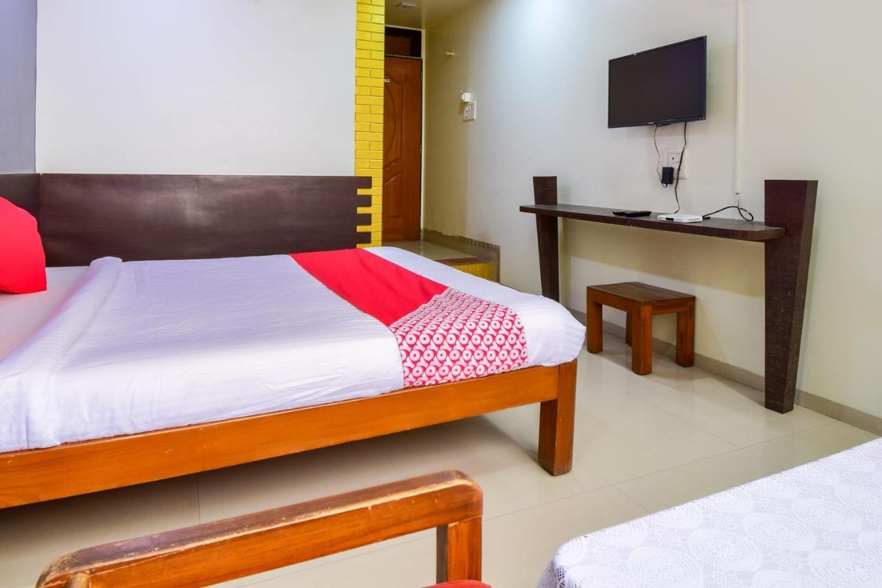 Oyo 67509 Hotel Tukson Narayangaon Exterior photo